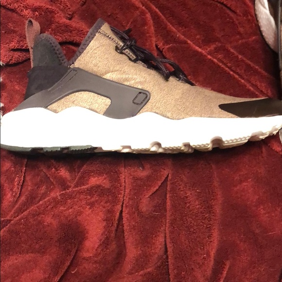 Women’s huaraches - Picture 2 of 2